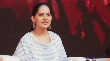 jaya kishori height