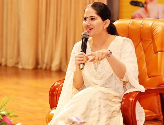 jaya kishori height